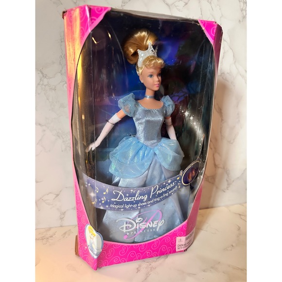 Disney Princess Dazzling Cinderella Doll Magical Light Up Shoes 50572 Mattel - Picture 2 of 11